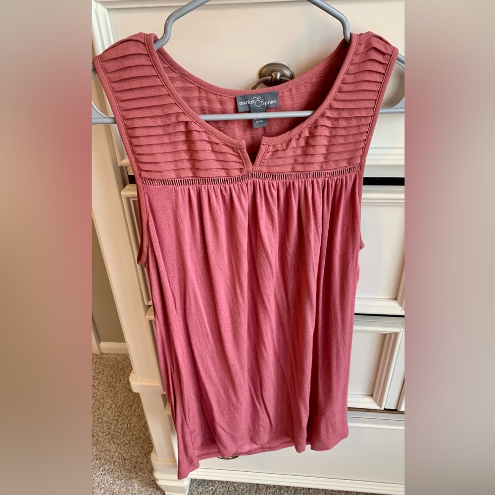 Size small mauve flowy sleeveless top